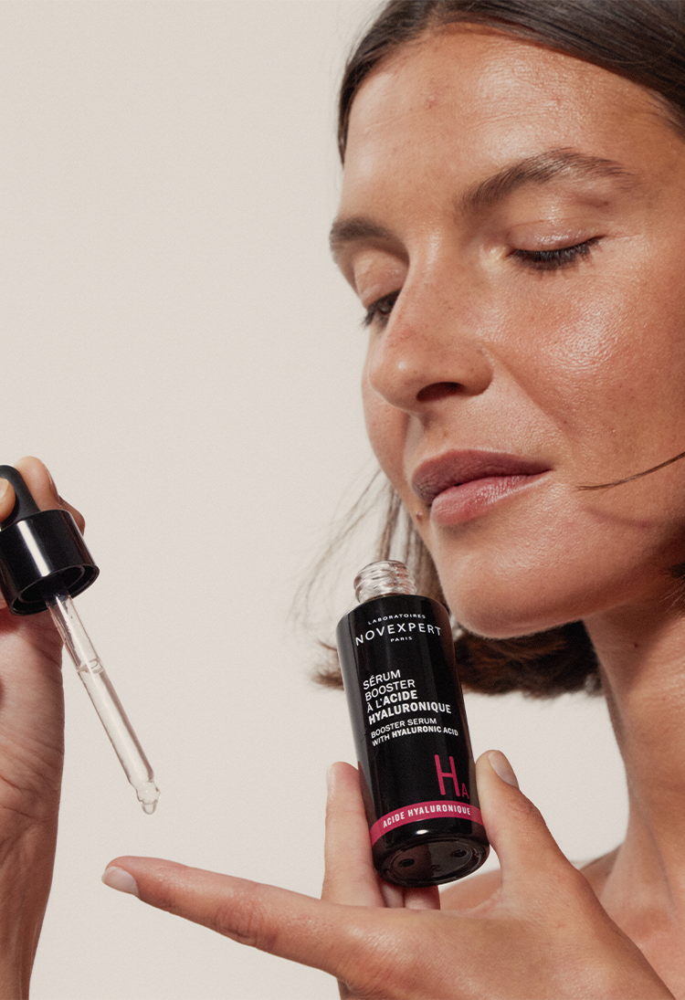 NOVEXPERT OFFRE SPECIALE DUO PEAU ECLATANTE sérum booster 30ml + Mousse Flash Eclat 150 ML + POCHON