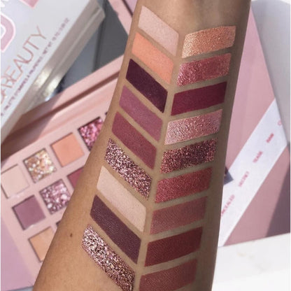 HUDA BEAUTY The New Nude Palette De Fards À Paupières